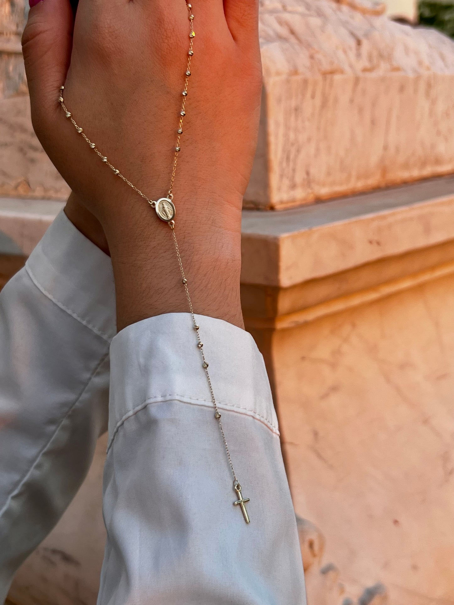 THE ROSARY NECKLACE