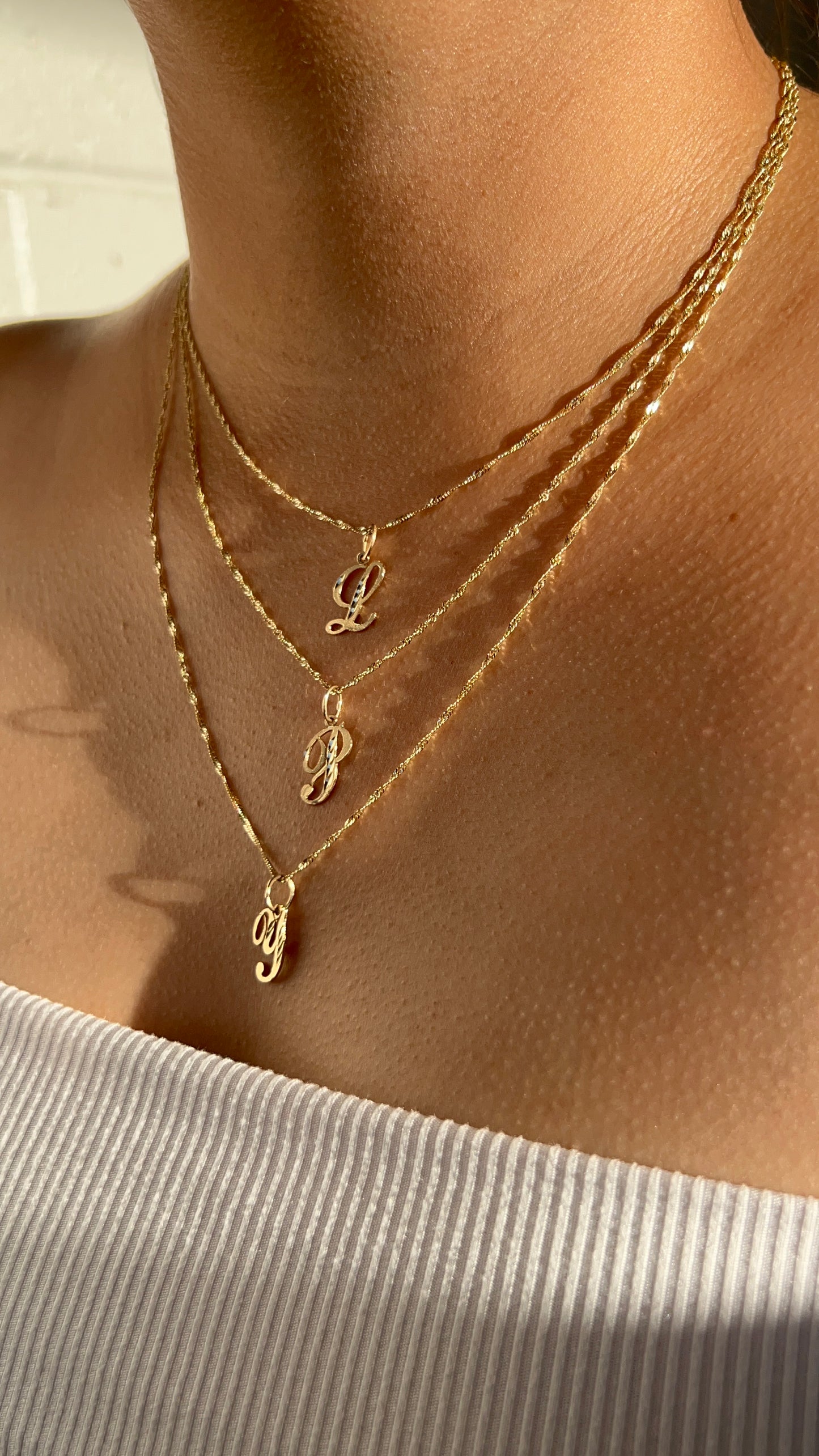 THE CURSIVE INITIAL NECKLACE