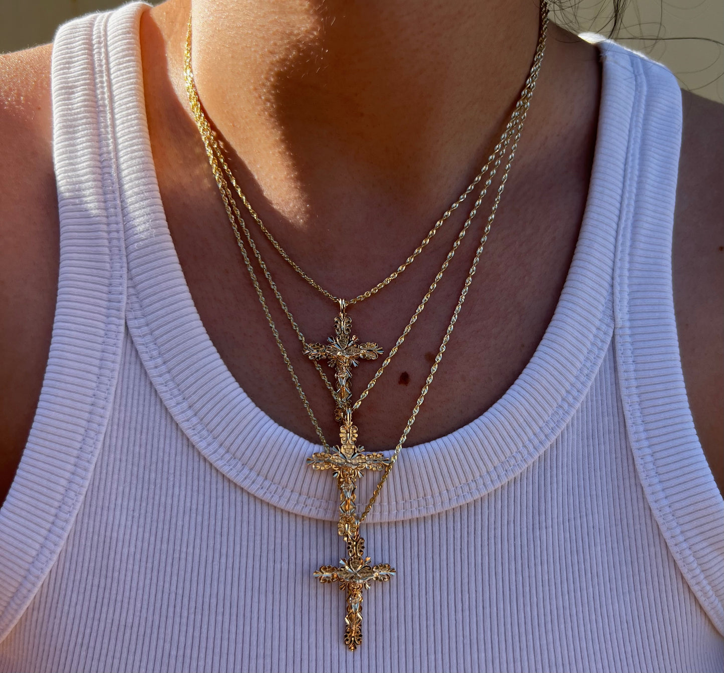 THE CRUCIFIX NECKLACE